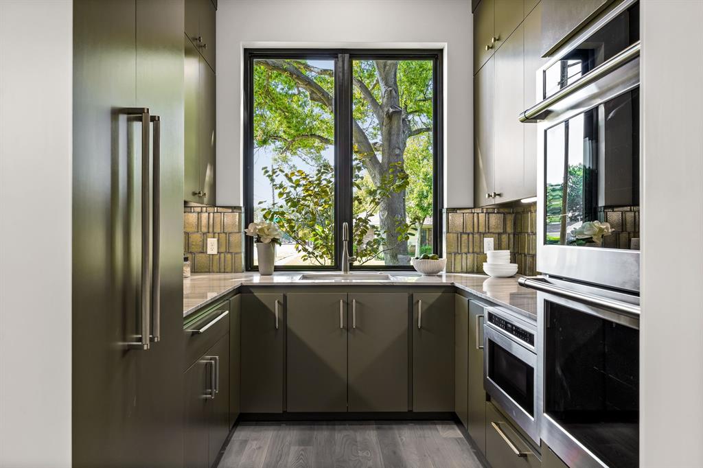 Lovers Lane Heights - Residential