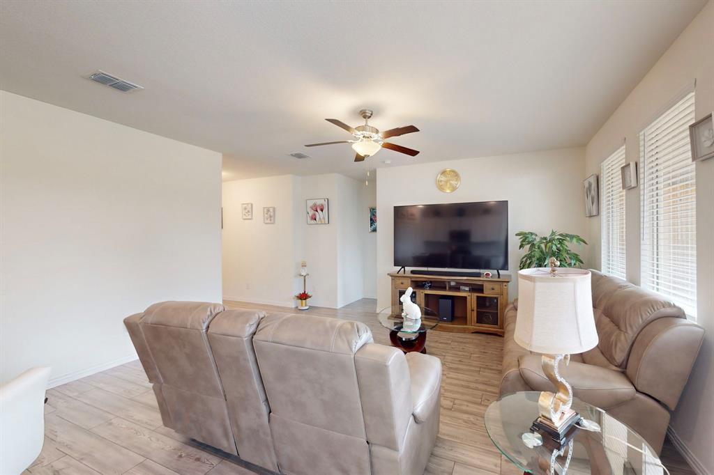 Primrose Xing Ph 4 - Residential