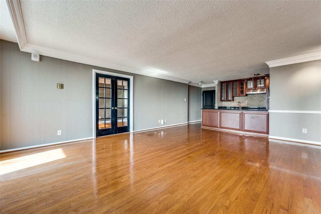 Twenty-One Turtle Creek Condos - Residential Lease