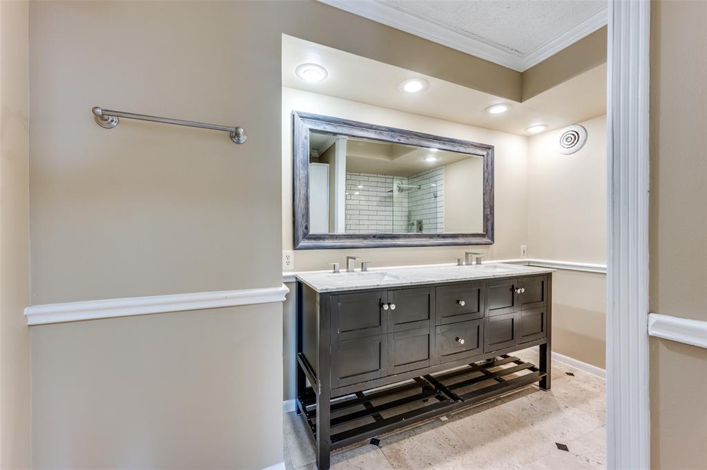 Twenty-One Turtle Creek Condos - Residential Lease