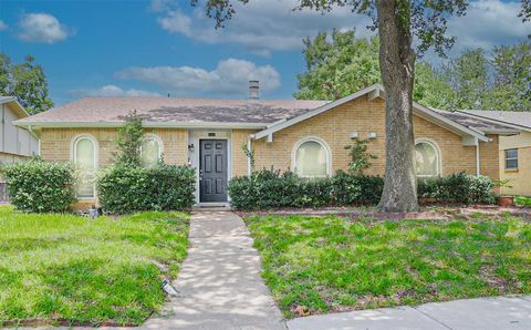 4222 Foliage Drive Garland TX 75043