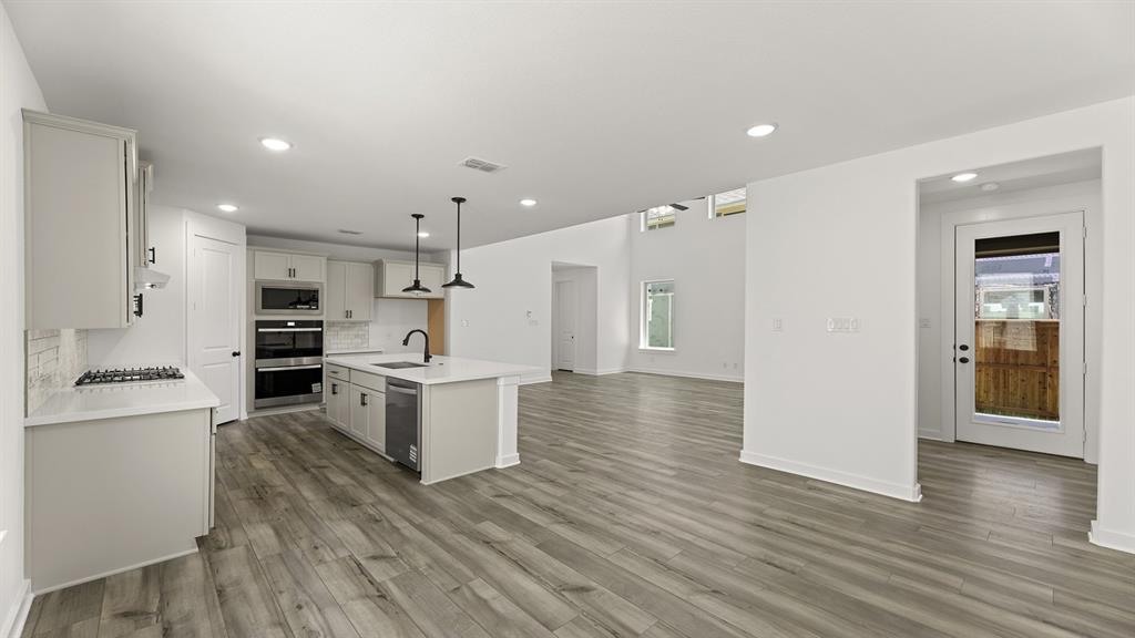 8736 Treeline Parkway