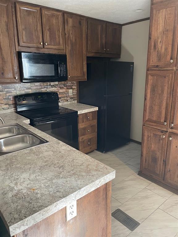 Horse Shoe Hills Add - Residential Lease