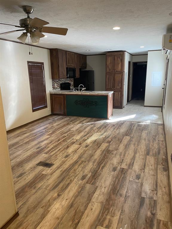 Horse Shoe Hills Add - Residential Lease