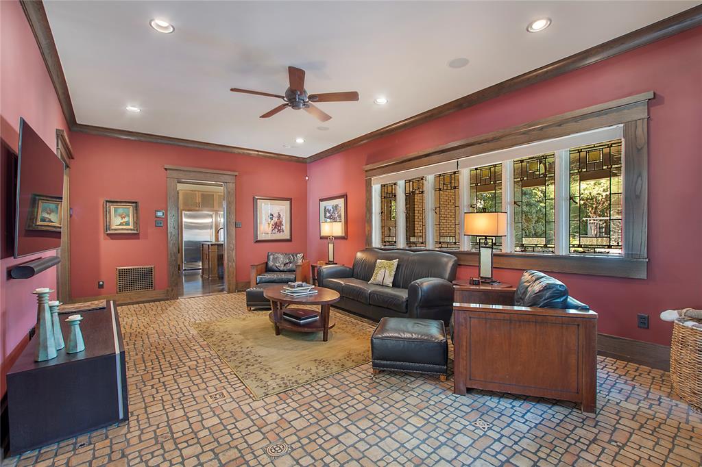 Munger Place - Residential