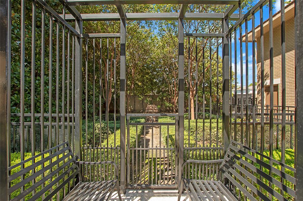 Munger Place - Residential