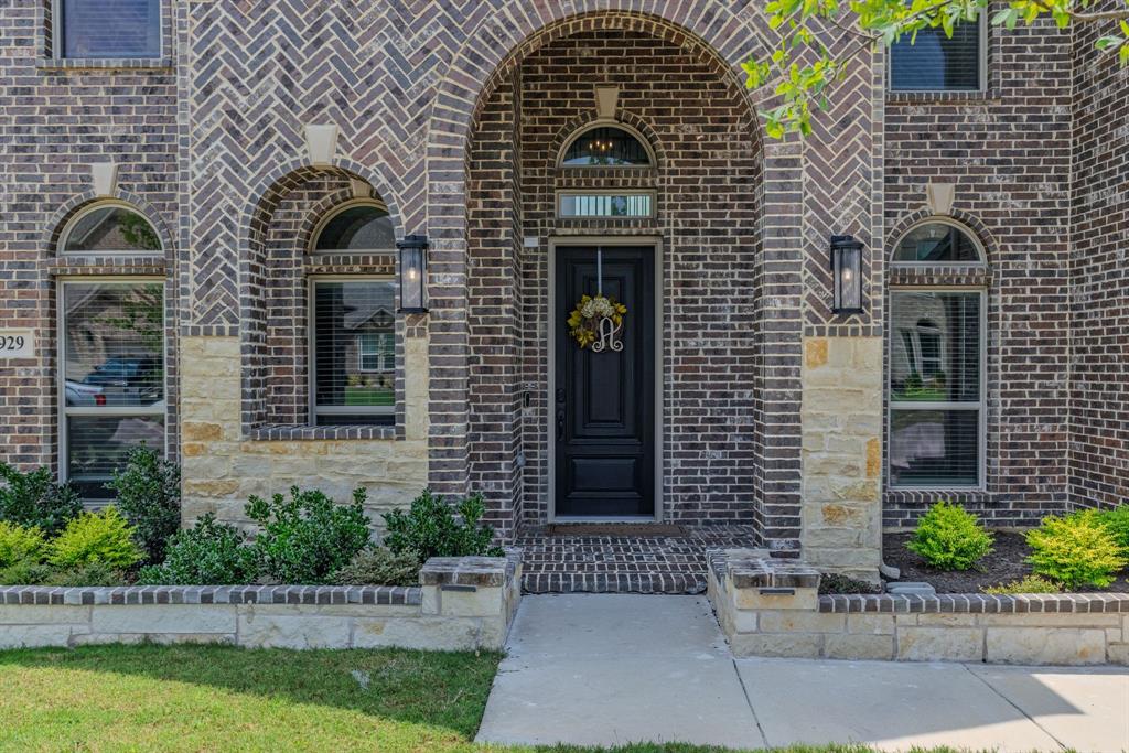 929 Gold Finch Lane