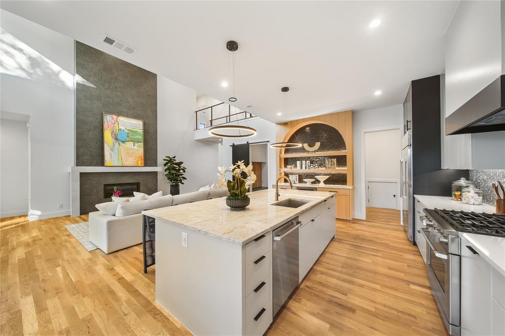 CARUTH TERRACE - Residential