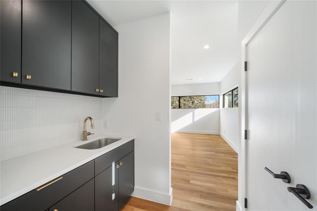 CARUTH TERRACE - Residential