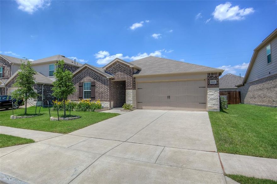 Well-maintained 3-bedroom, 2-bath home in the growing community of Royse City. This single-story property offers a functional layout with an open-concept living area, a kitchen island, and quartz-style countertops. Built in 2021 and located in the Verandah Subdivision, it features low-maintenance LVP flooring in the main living spaces and carpet in the bedrooms. The primary suite includes a walk-in closet and private bath. The home also offers a spacious laundry room, a 2-car garage with an EV outlet, and a fenced backyard with room for pets. Located in a quiet neighborhood with easy access to nearby amenities.