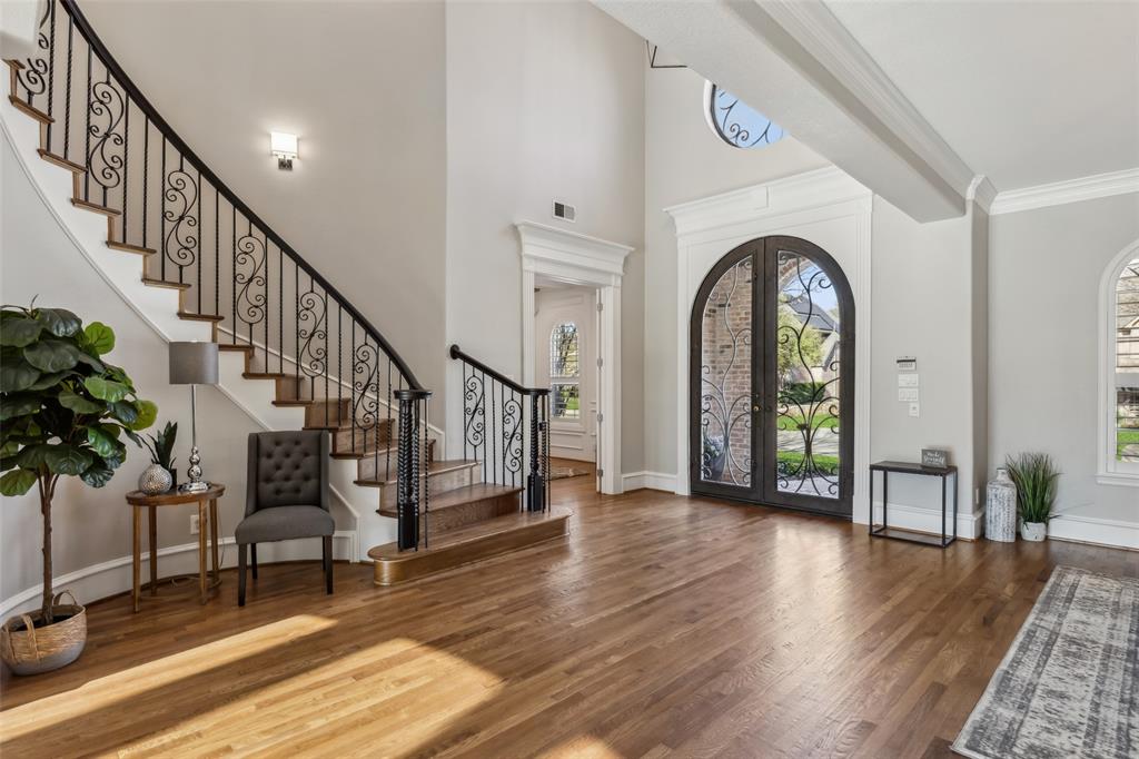 1106 Waterfall Drive