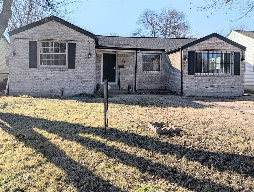 UPDATED PROPERTY THAT OFFERS 4 bedrooms, 2 full bath, 2 living areas, dining area plus a huge back yard.