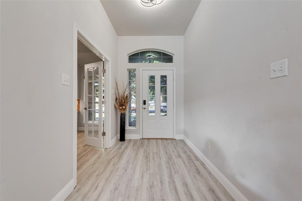 1233 Fox Hunt Trail