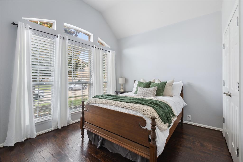 BEECHWOOD CREEKS - Residential