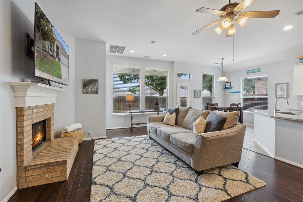 BEECHWOOD CREEKS - Residential