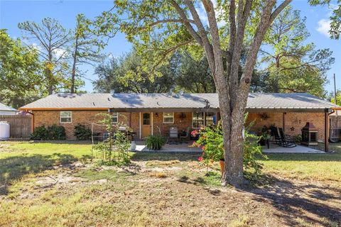 Tiny photo for 202 Poco Street, Bangs, TX 76823 (MLS # 21100601)