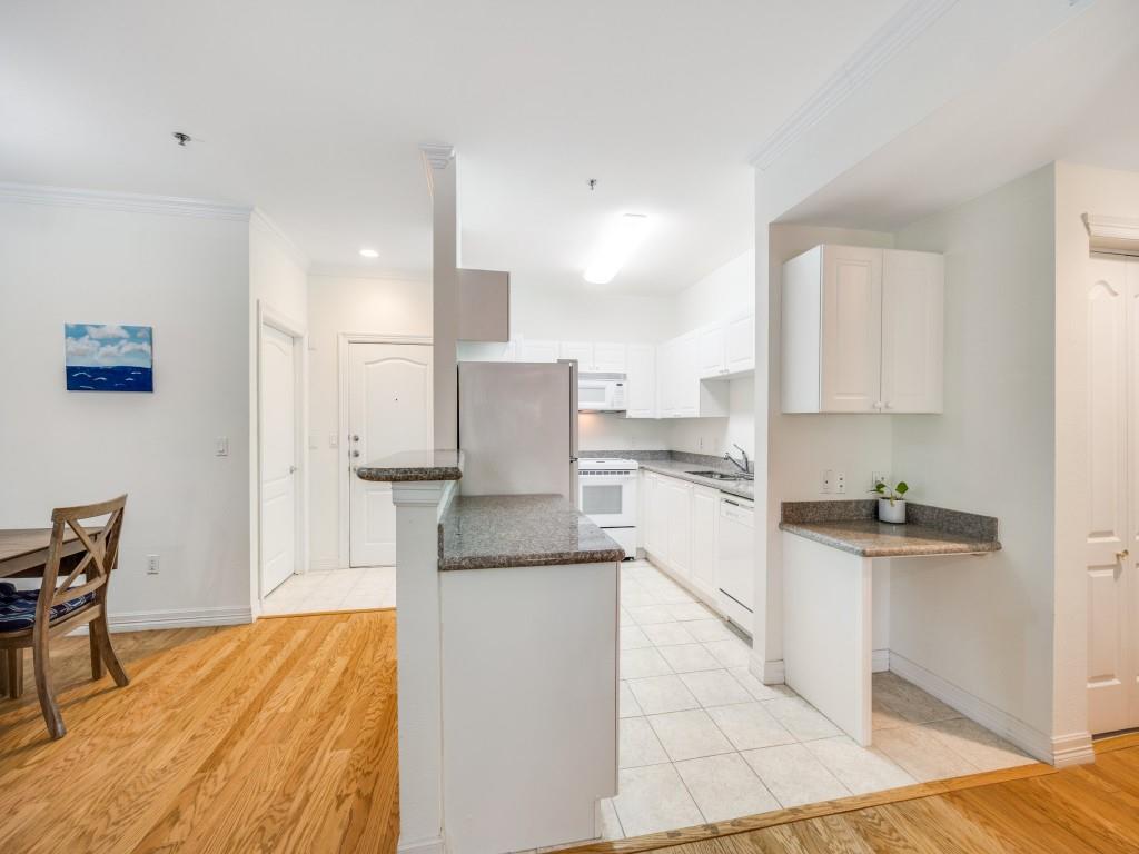 Wyndemere Condo - Residential Lease