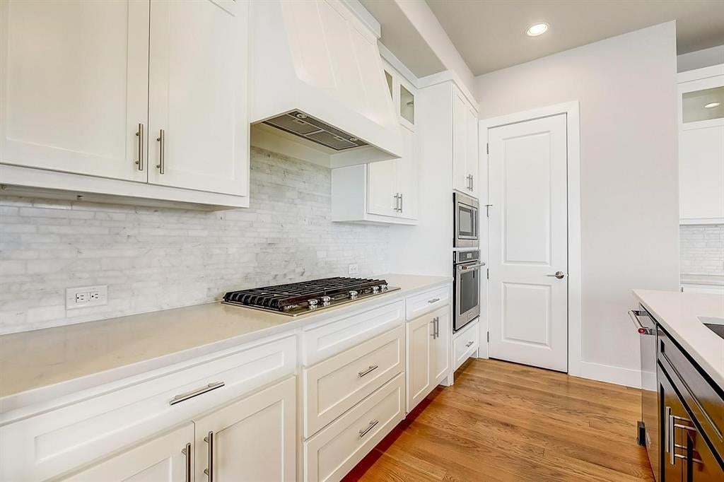 3465 Market Row