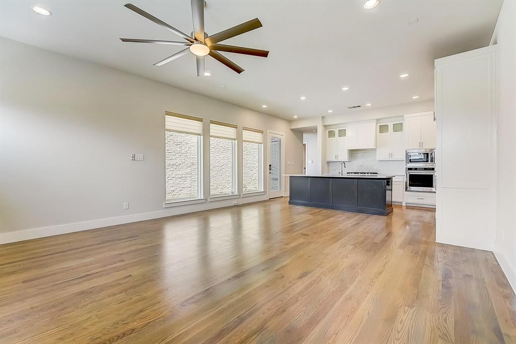 3465 Market Row
