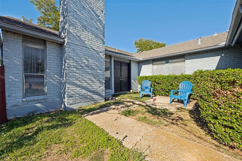 2205 Heritage Circle