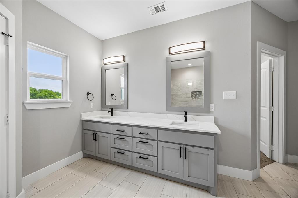 Bella Tresa Place - Residential