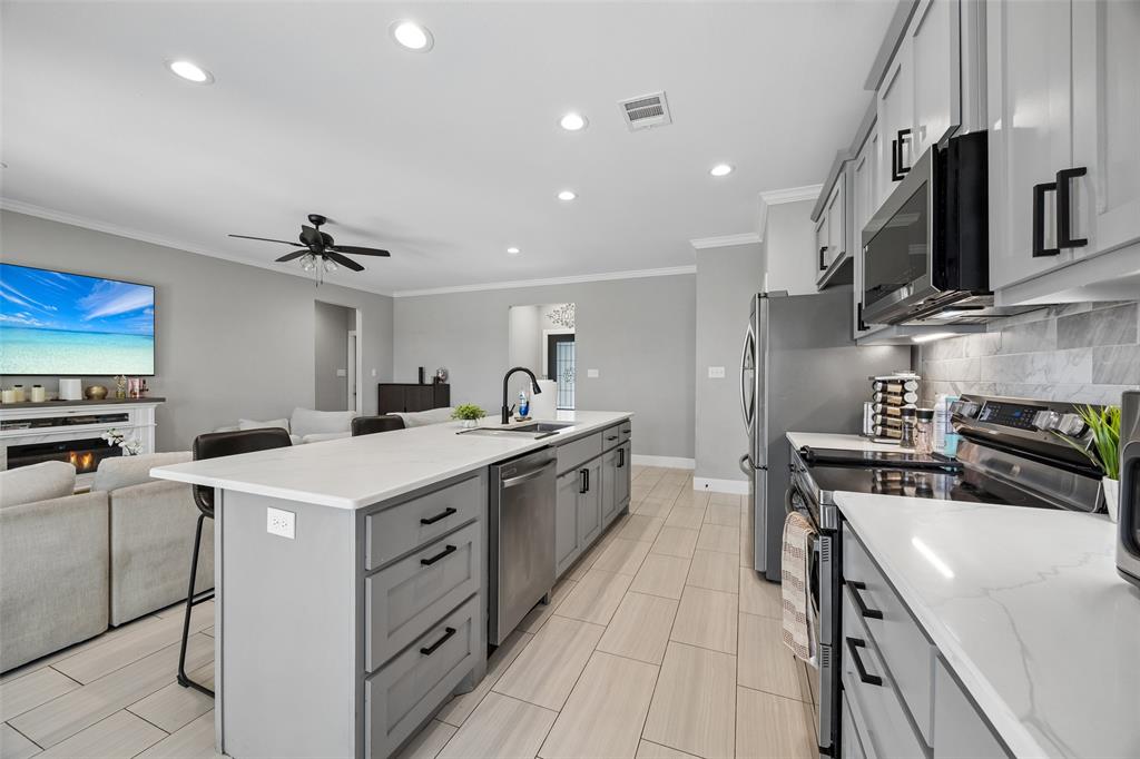 Bella Tresa Place - Residential