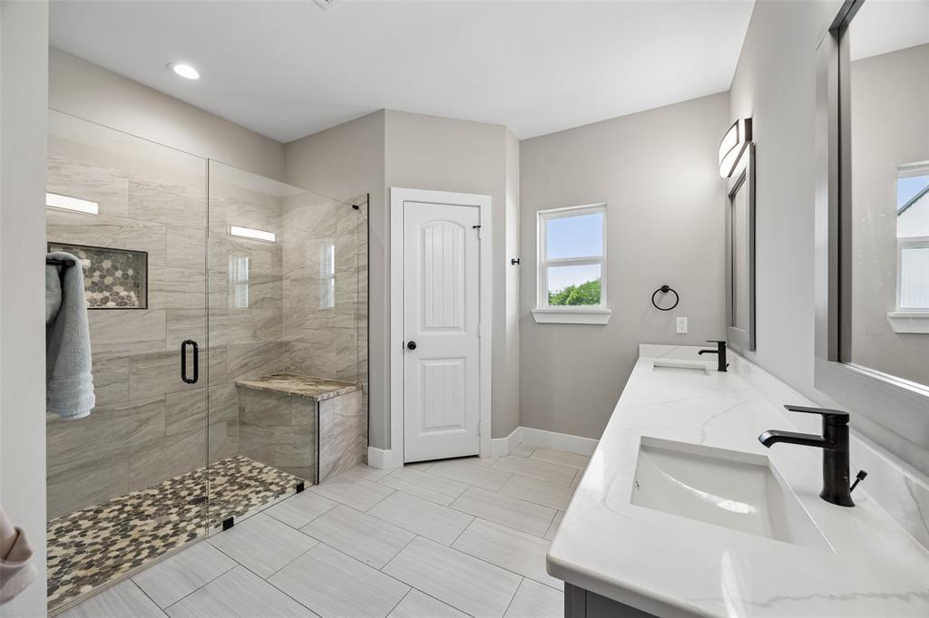 Bella Tresa Place - Residential