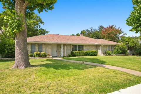 Photo of 2017 Westridge Drive, Plano, TX 75075 (MLS # 21349553)