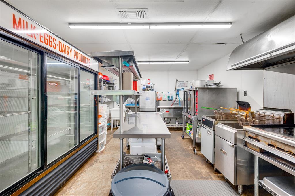 na - Commercial Sale