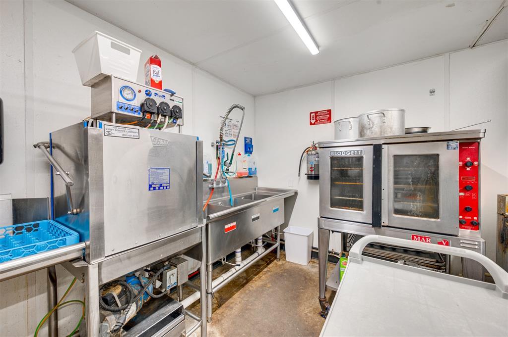 na - Commercial Sale