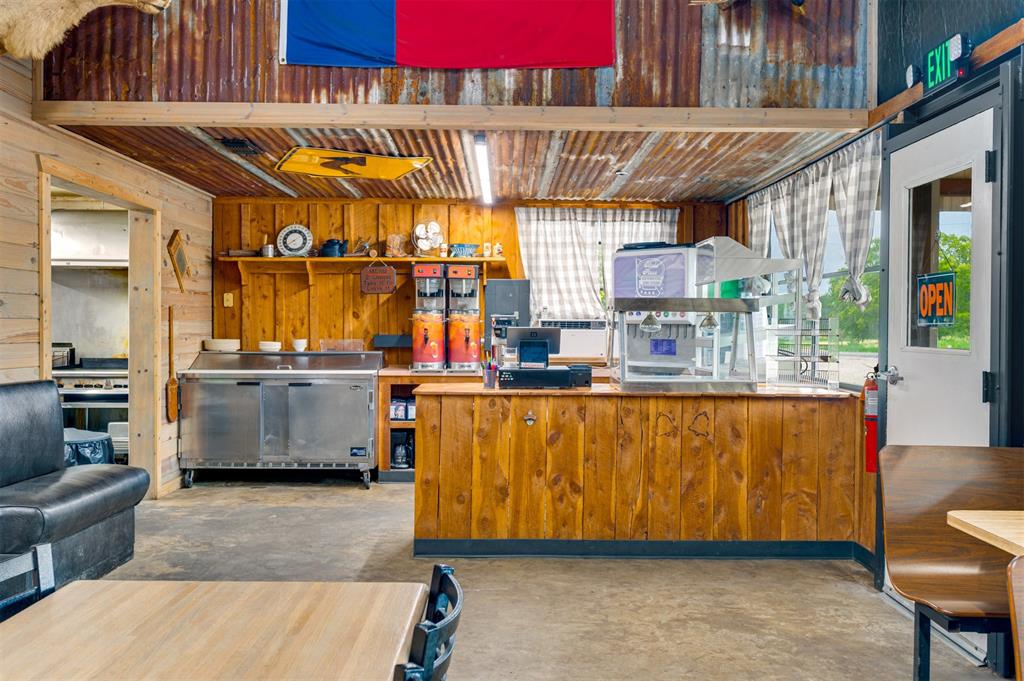 na - Commercial Sale