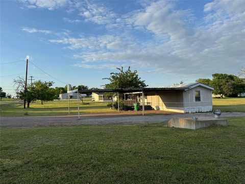 Photo of 209 Mcelroy Street, Southmayd, TX 76273 (MLS # 21259531)