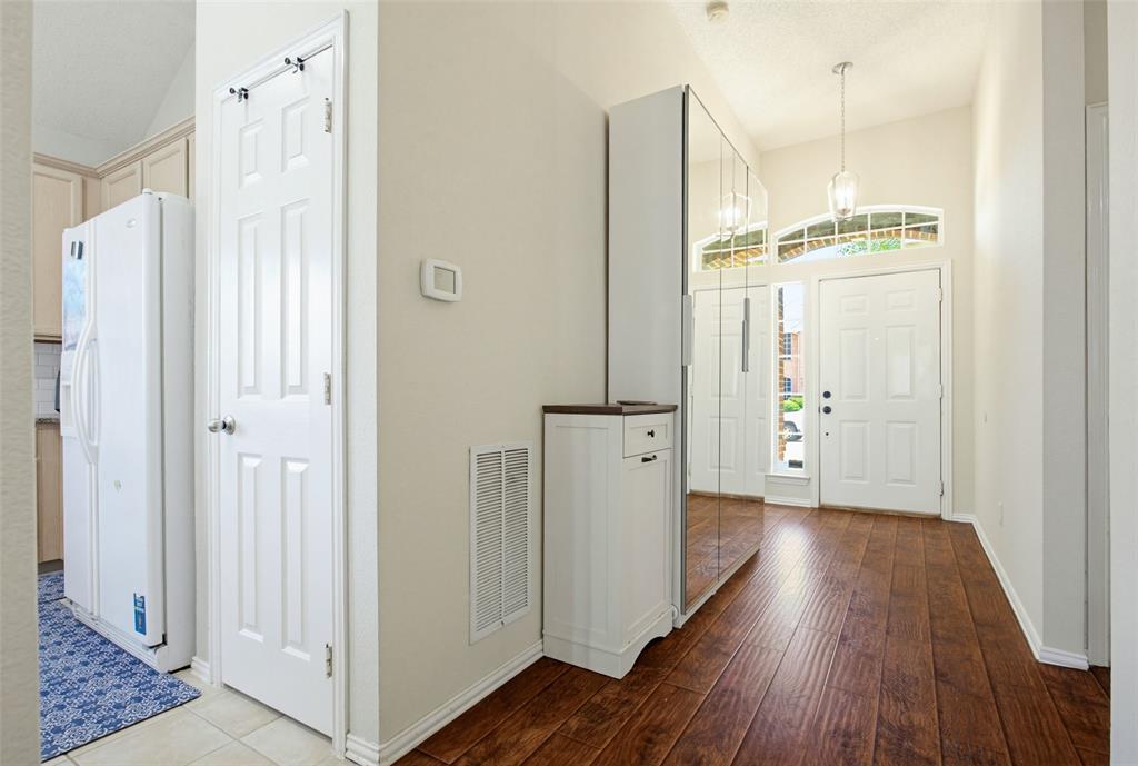727 Hollow Ridge Drive