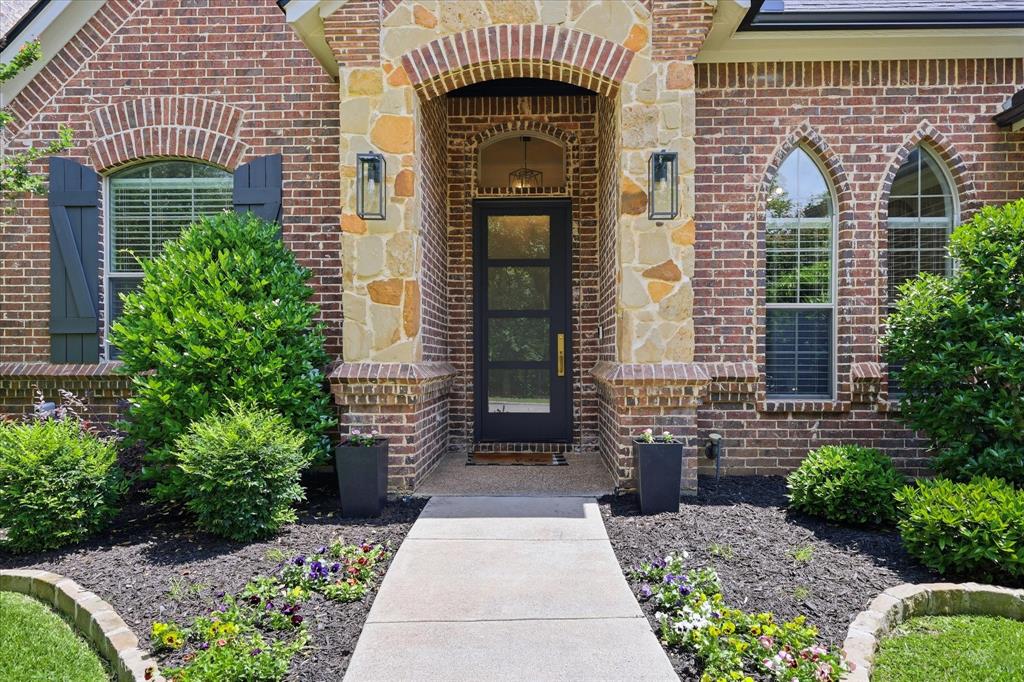 3408 Comanche Trail