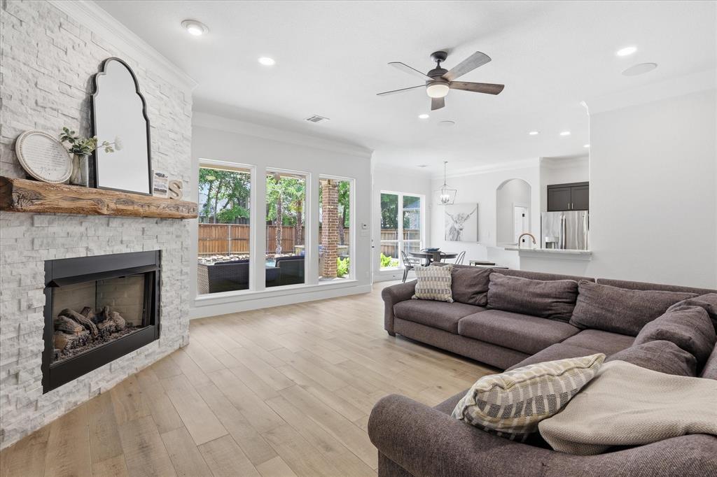 3408 Comanche Trail
