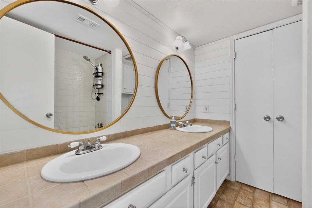Rawlins Park Condo - Residential