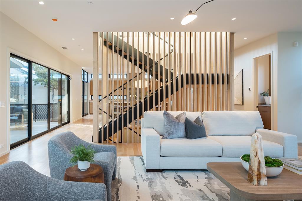 3503 Edgewater Street