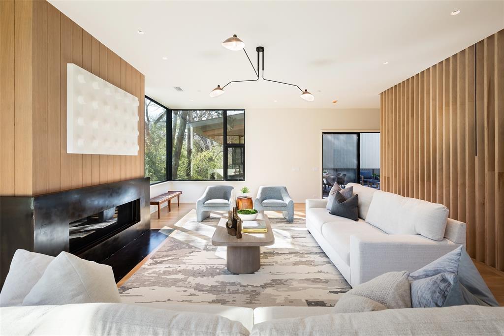 3503 Edgewater Street