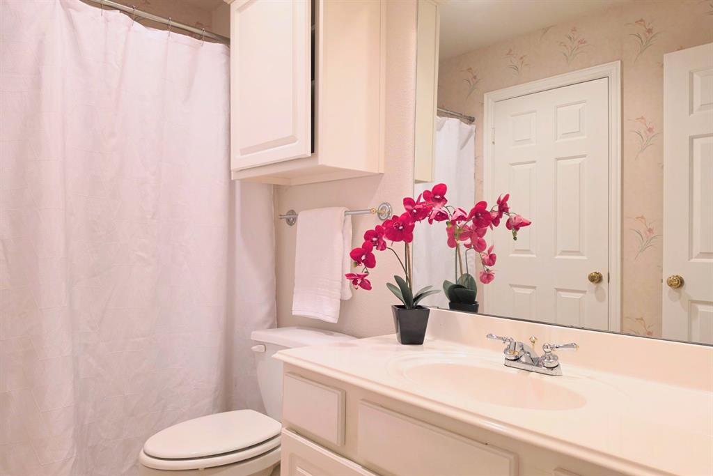 La Buena Vida Condo Ph II - Residential