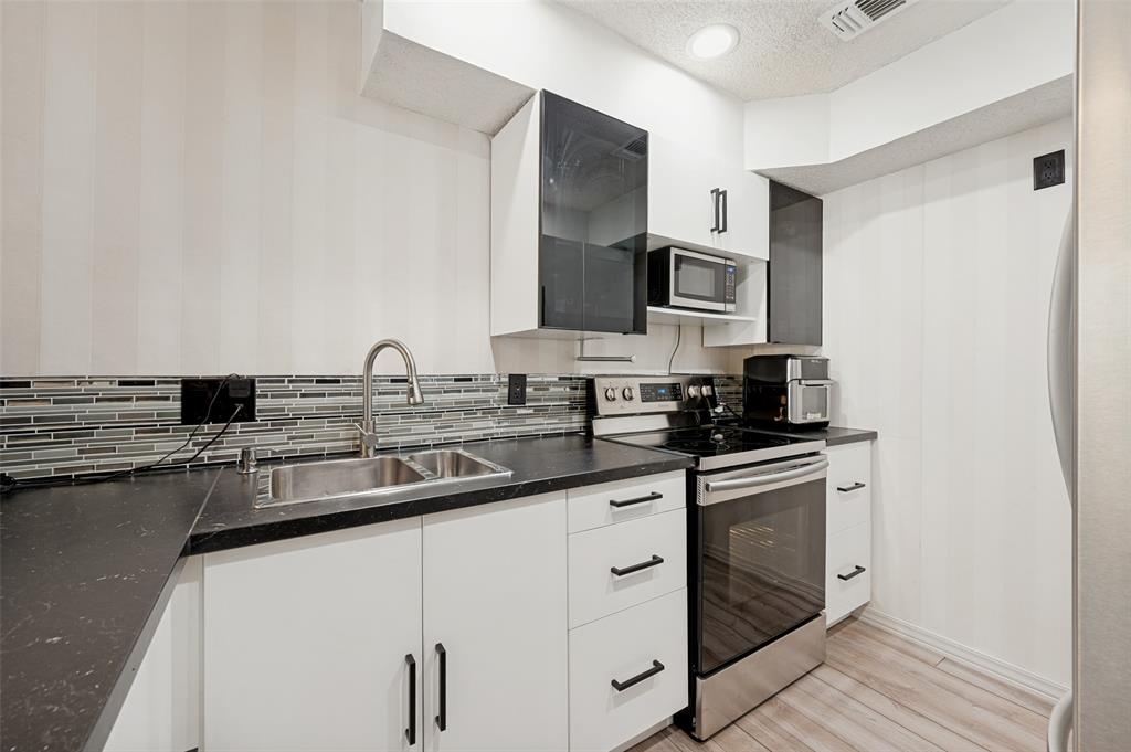 Parkway Quarter Condos - Residential