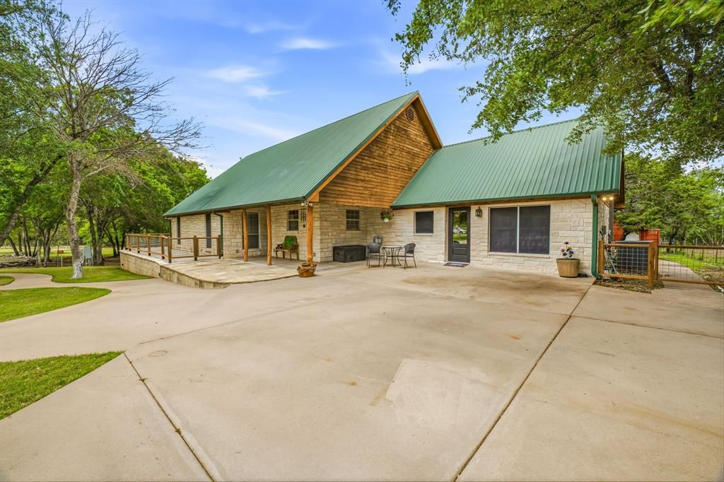 Photo of 2165 Lakeside Drive, Bluff Dale, TX 76433 (MLS # 21251555)