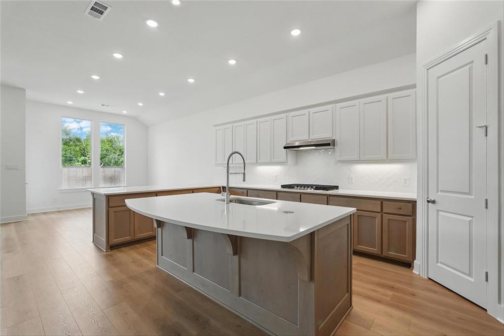 1910 Benedetto Way
