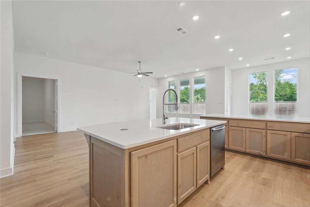 1910 Benedetto Way