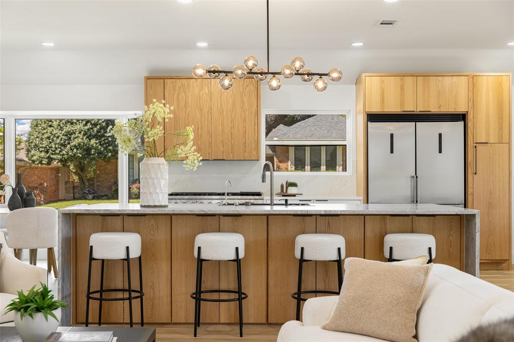 9204 Heatherdale Drive