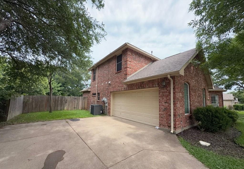 216 Flagstone Drive