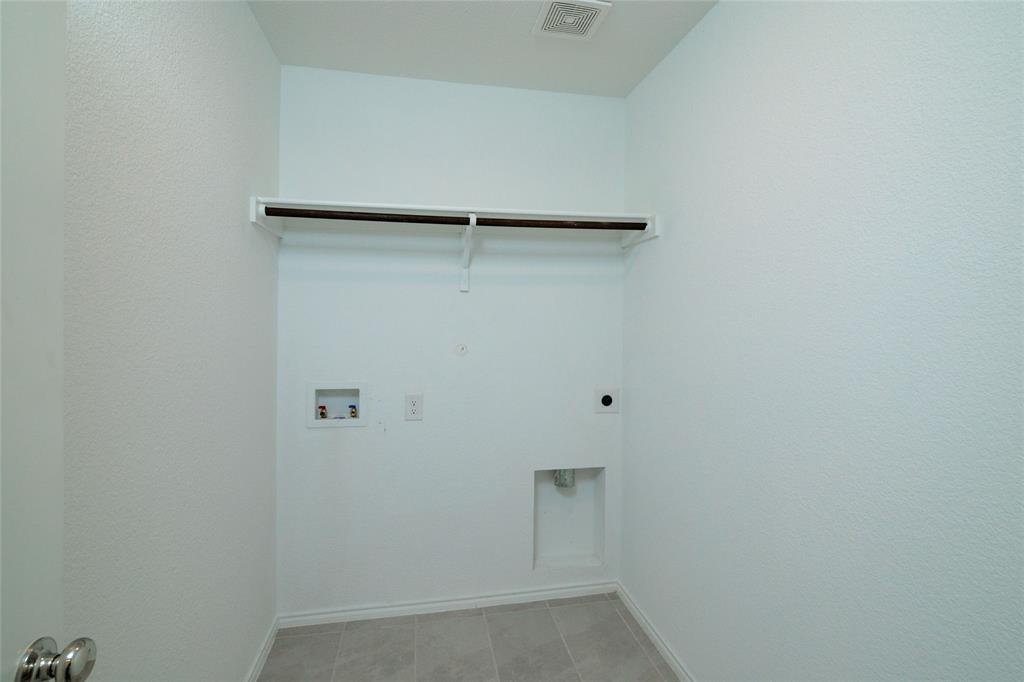 Primrose Xing Ph 6 - Residential