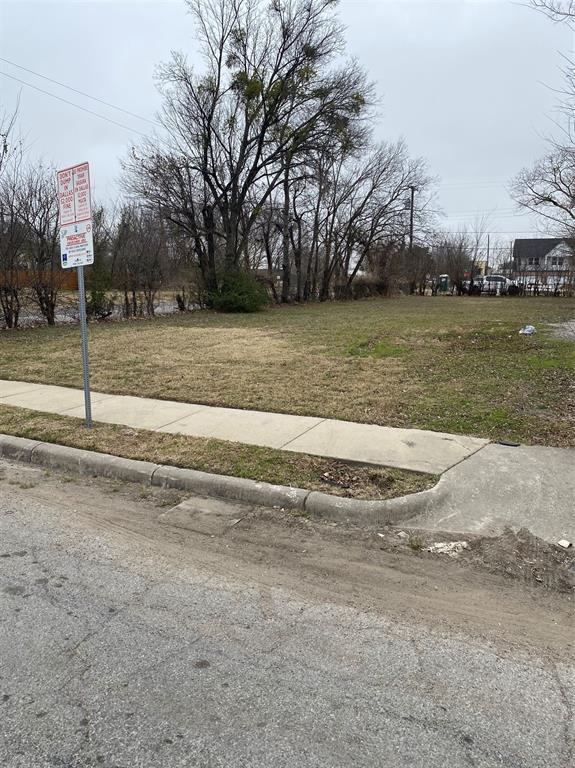 Barnes & Mitchells Grand Ave - Land