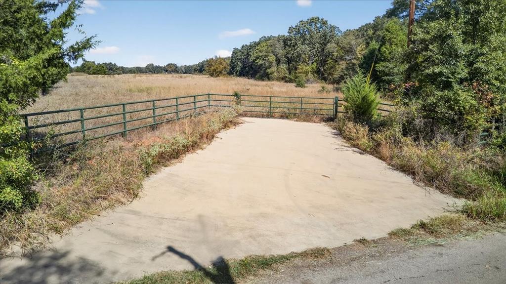 000000 County Road 2404