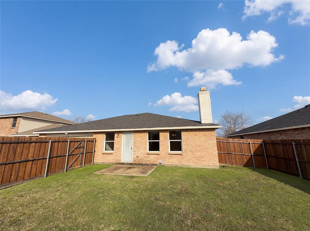 1006 Blackberry Trail