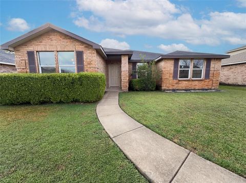 1006 Blackberry Trail Lancaster TX 75134